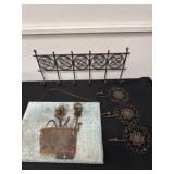 Wall hook decor with hanging plaque decor
