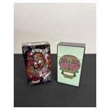 2 cigarettes cases