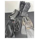 Motorcycle gloves and bag