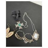 2 Necklace with 2 earrings