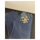 Size 33 miss me jeans cut on bottom