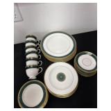30pc 11-inch dinner plates from the retired Lenox