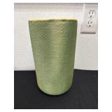 10ï¿½ 1960s Shawnee vase