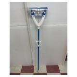 New Clorox quick squeeze butterfly mop