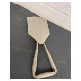 Metal folding shovel