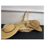 Basket with two wicker Son hat