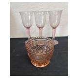 8ï¿½ vintage-style pink blush wine and 4.5ï¿½