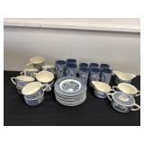 36pc vintage Currier & Ives Blue dinner plates by