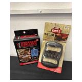 Meat claw with wireless grilling thermometer