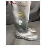 New boss footwear size 7 rubber boots