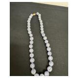 24ï¿½ bead necklace