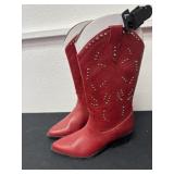 New No boundary size 7 red boots
