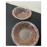 Two 7ï¿½ vintage pink pressed glass serving bowl