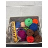 Fabric tote with yarn