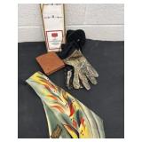 Thai camo gloves, wallet with menï¿½s handkerchiefs