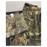 Two XL Cabelaï¿½s shirt with camo pants