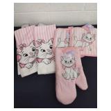 Disney's The aristocats pot holders, towels and