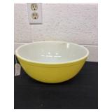 Vintage 10.5ï¿½ yellow Pyrex bowl