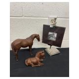 Resin horses with horse photo stand