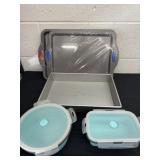 USA baking pan with collapsible food, storage