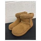 New size 38 brown boots