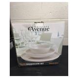 Table tops Avenue 12 piece dinnerware set serving