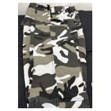 X small 29.5x32.5 camo pants