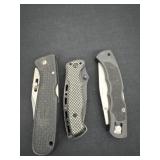 3 pocket knifes