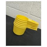 Tupperware measuring cups