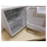 Mini GoldStar Fridge/Freezer - Model #GR-051SF