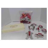 Wilton Sugar Plum Cake Advanced Decorating Kit