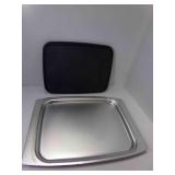 19" x 13ï¿½" Metal Pan, Plastic Cutting Board ??