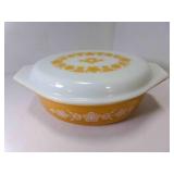 2ï¿½ Quart PYREX Butterfly Gold Oval Casserole with