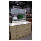 Mid-century 6 drawer dresser with detachable