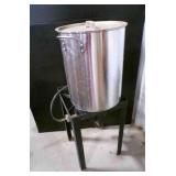 propane turkey fryer holds up to a 20lb turkey
