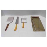 Bakelite? Vintage kitchenware tools-angel food
