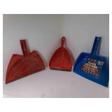 3 Plastic Dust Pans