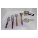 2 Slotted Spatulas Featuring The Farmers CO-OP