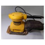 DeWalt DW411 Electric Palm Grip Sander Powers ON