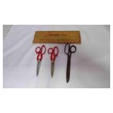 Singer Fabric Scissors Featuring Northwestern