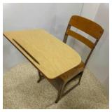 Desk - Jr High/Highschool American Seating Envoy