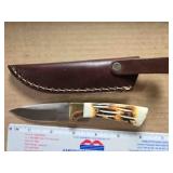 Drop point hunting knife; 6" overall 3" blade