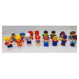 16 Mixed LOT of Little Toy Figures 16 Mixed LOT of Little Toy Figures
