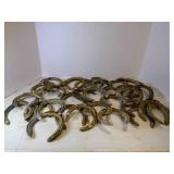 32 OLD Horse Shoes, Rust & Patina 32 OLD Horse Shoes, Rust & Patina