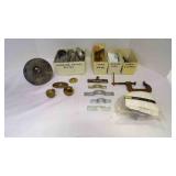 4 Swag Hooks, 2 Bags Of Heat Shrink Splice Kit 4 Swag Hooks, 2 Bags Of Heat Shrink Splice Kit