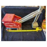 VINTAGE WOODEN EXCAVATOR