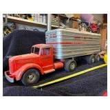 VINTAGE - MACK TRUCK