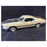 ERTL - FORD MUSTANG DIE-CAST CAR