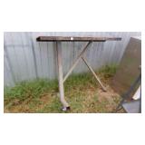 PORTABLE WORK BENCH ON WHEELS, 45
