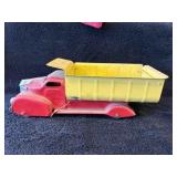 VINTAGE - METAL TRUCK